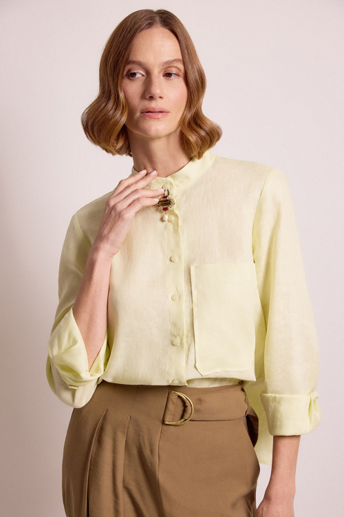 Descubra a Camisa Linho Alexandria que oferece um toque de sofisticação e conforto para qualquer look. Acesse!