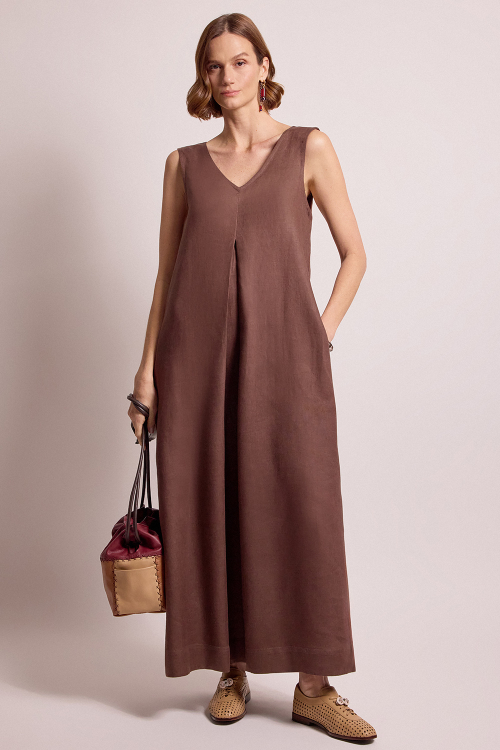 Descubra o Vestido Linho Alda que oferece um toque de sofisticação e conforto para qualquer look. Acesse!