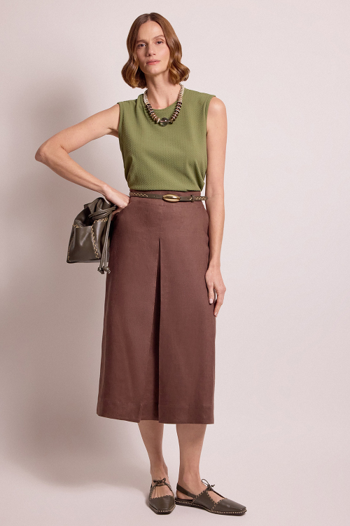 Descubra a Saia Linho Aloe que oferece um toque de sofisticação e conforto para qualquer look. Acesse!